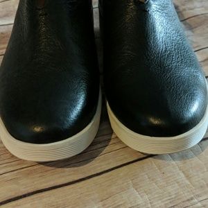 kenneth cole gentle souls halden